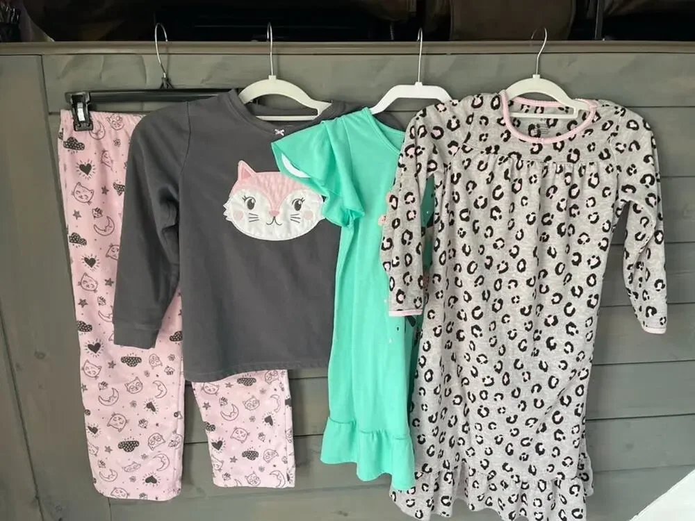 Girls Pajama Bundle Size 6/7 7 Carter’s Cat & Jack Fleece Nightgown Set